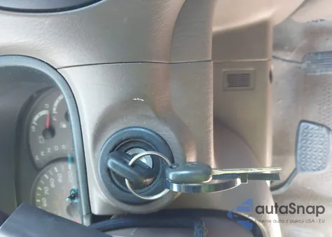 2002 Toyota Sequoia Sr5 V8 from USA, damaged, VIN 5TDBT44A32S068299